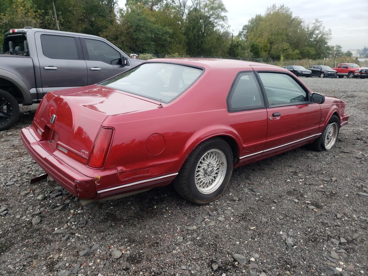 1990 Lincoln Mark VII VIN 1LNCM93E8LY715218 Copart auction photo, rear end / front end damage thumbnail 3