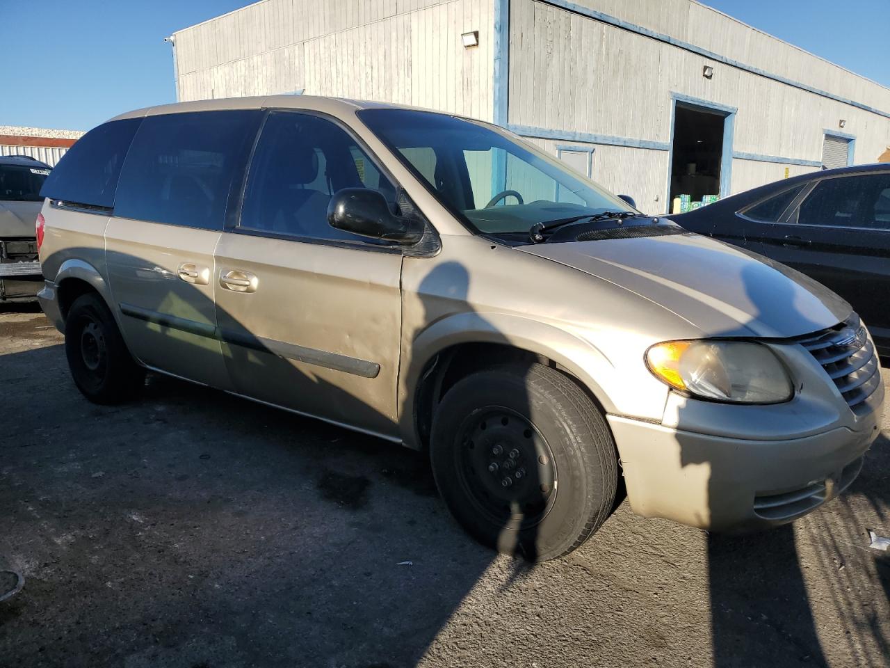 2005 Chrysler Town & Country VIN 1C4GP45R85B378278 Copart auction photo, rear end damage thumbnail 4