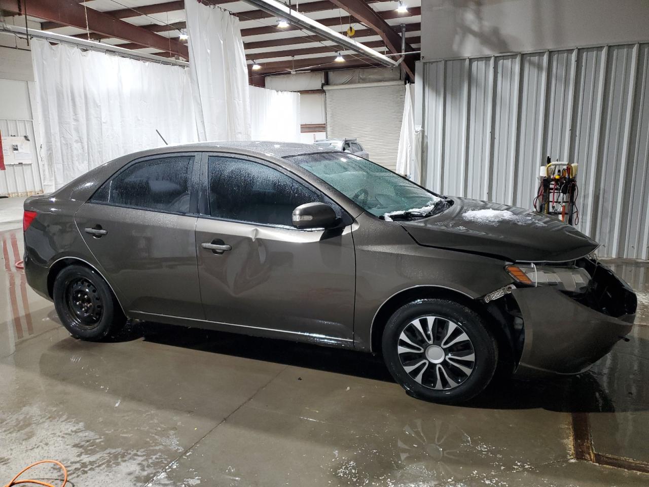2010 KIA Forte VIN KNAFU4A26A5123342 Copart auction photo, front end damage thumbnail 4