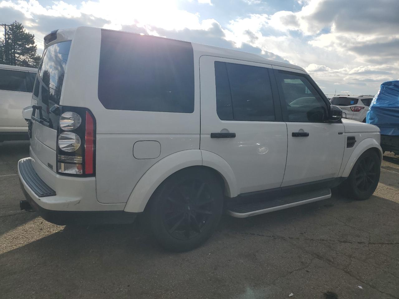 2014 Land Rover LR4 VIN SALAG2V62EA720127 Copart auction photo, minor dent/scratches damage thumbnail 3