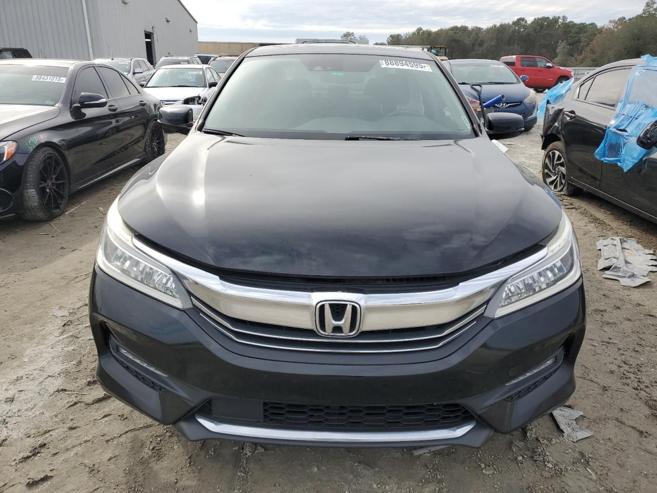 2017 Honda Accord VIN 1HGCR3F93HA029249 Copart auction photo, side / front end damage thumbnail 5