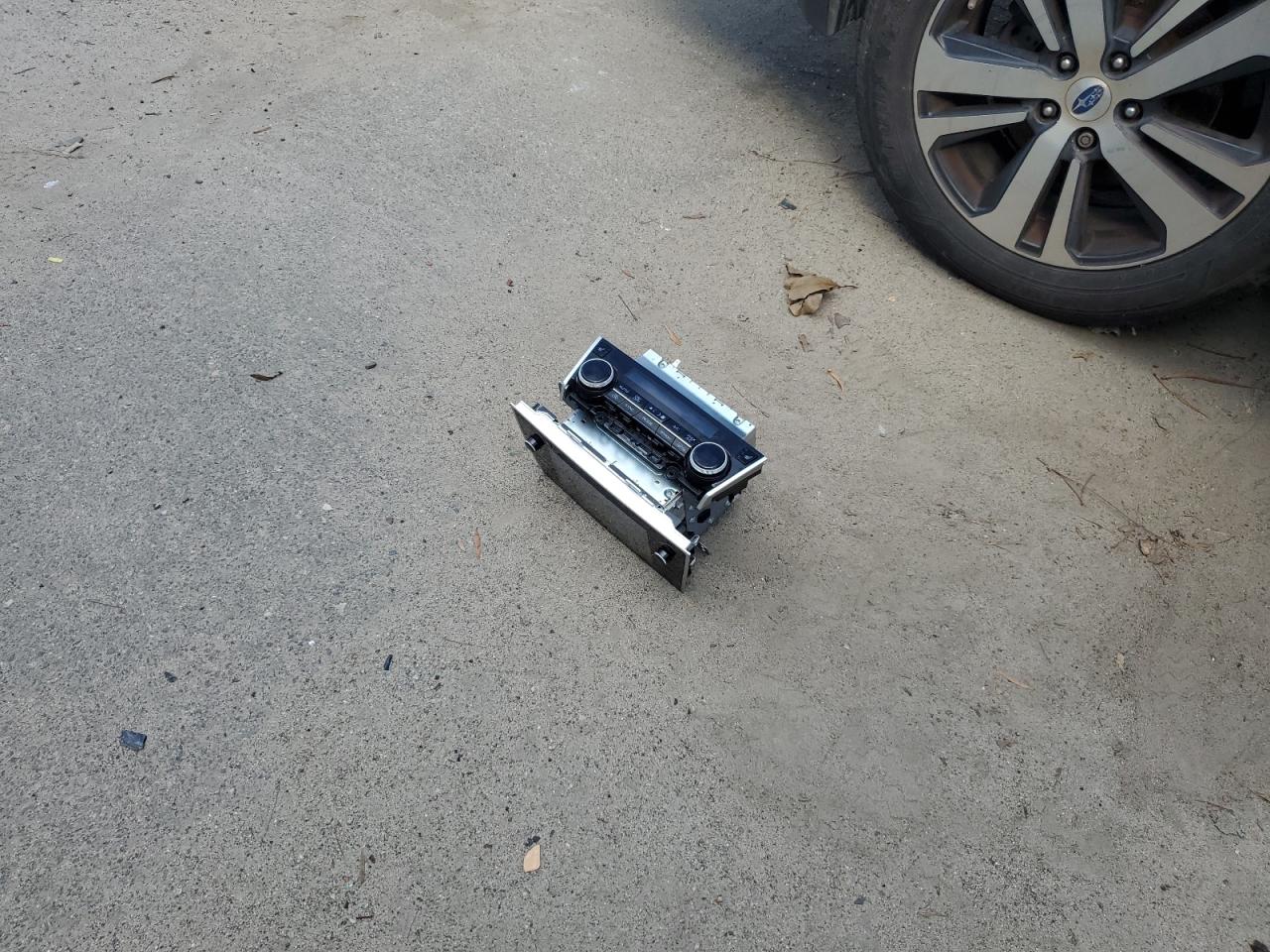2018 Subaru Outback VIN 4S4BSANC4J3246623 Copart auction photo, mechanical damage thumbnail 13