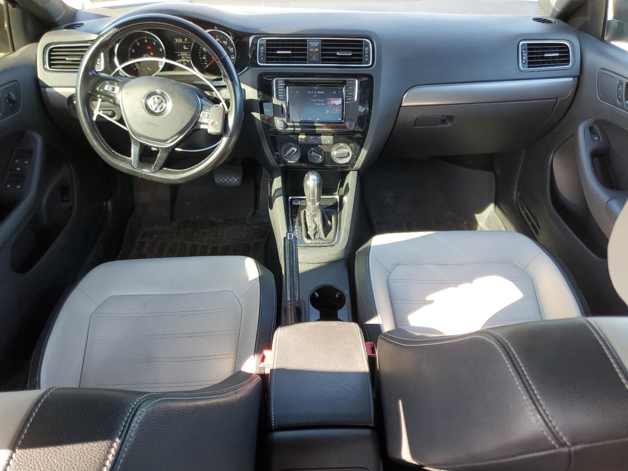 2016 Volkswagen Jetta VIN 3VWD17AJ7GM364676 Copart auction photo, rear end damage thumbnail 8