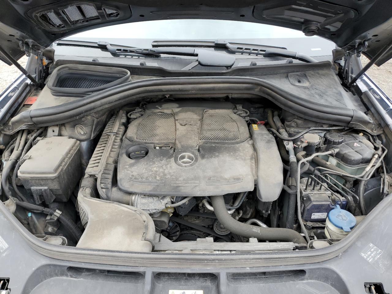 2013 Mercedes-Benz M-klasse VIN 4JGDA5HB4DA172674 Copart auction photo, undercarriage / minor dent/scratches damage thumbnail 12