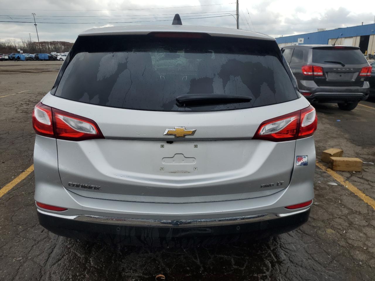 2021 Chevrolet Equinox VIN 3GNAXUEV8MS158801 Copart auction photo, front end damage thumbnail 6