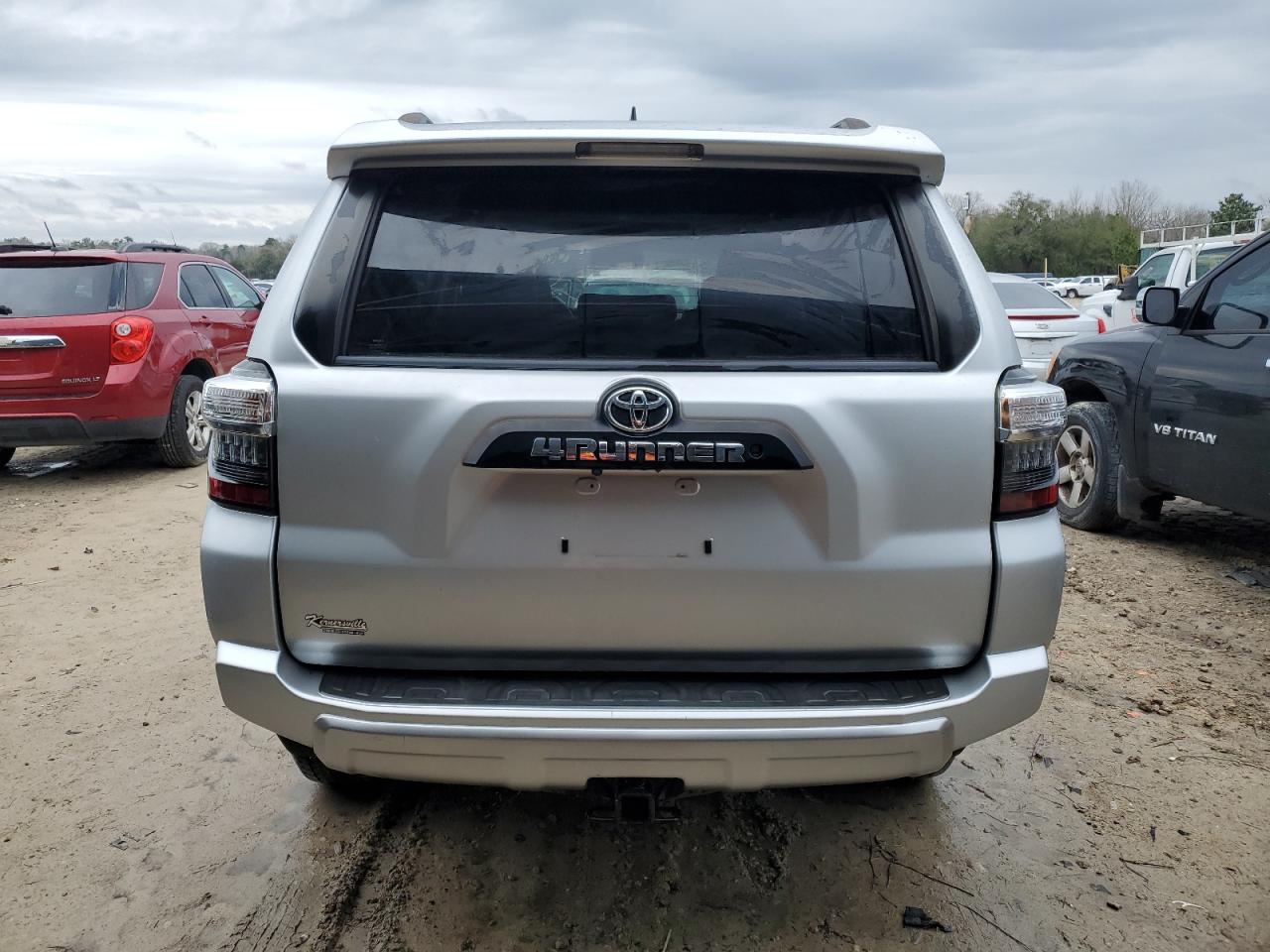 2019 Toyota 4Runner VIN JTEBU5JR7K5711042 Copart auction photo, front end damage thumbnail 6