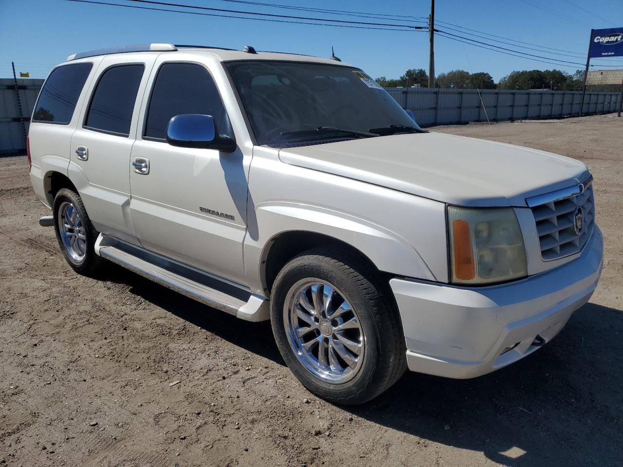 2005 Cadillac Escalade VIN 1GYEK63NX5R154545 Copart auction photo, normal wear / minor dent/scratches damage thumbnail 4