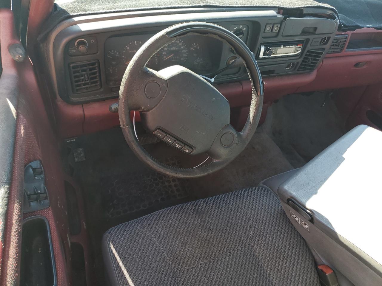 1995 Dodge RAM VIN 3B7HC13Z5SM144119 Copart auction photo, rear end damage thumbnail 8