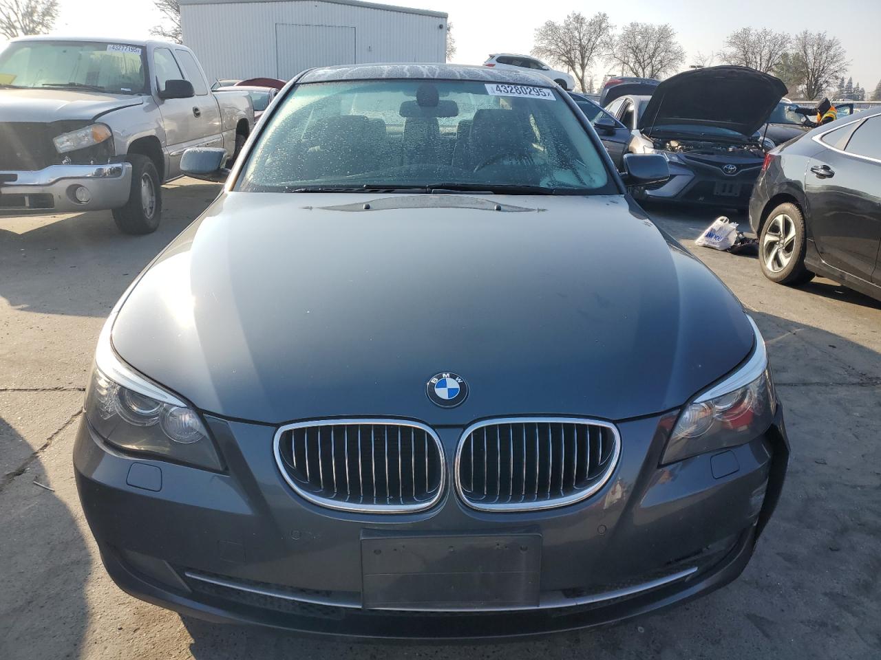 2008 BMW 5er VIN WBANW135X8CZ73461 Copart auction photo, side damage thumbnail 5