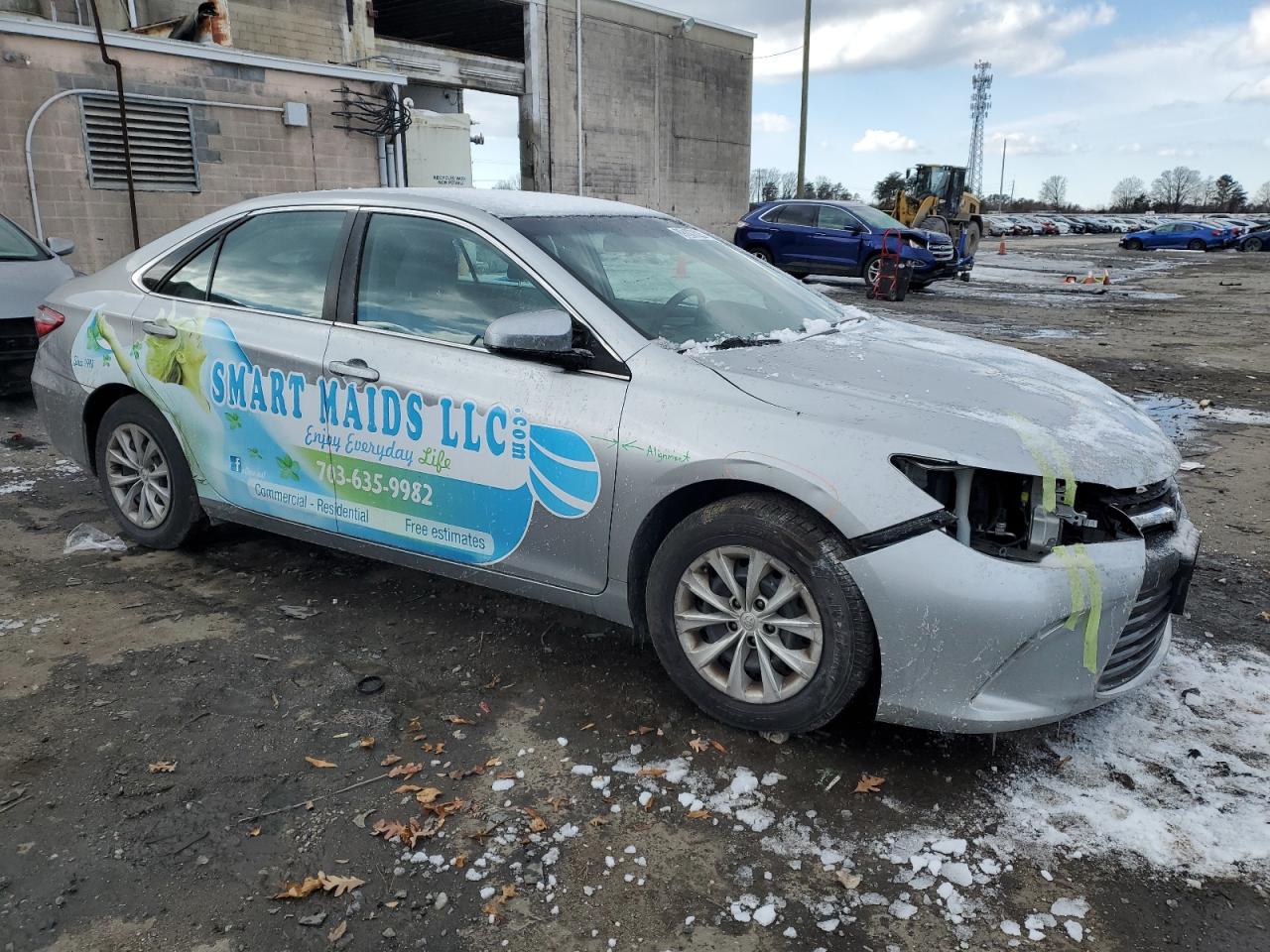 2016 Toyota Camry VIN 4T1BF1FK2GU513500 Copart auction photo, front end / minor dent/scratches damage thumbnail 4
