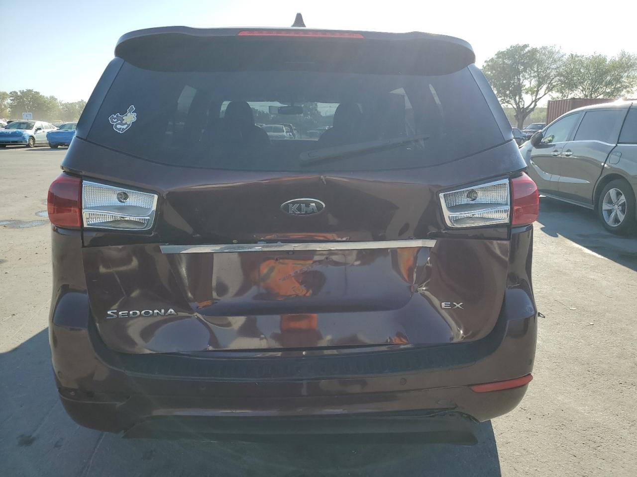 2015 KIA Sedona VIN KNDMC5C16F6020916 Copart auction photo, rear end damage thumbnail 6