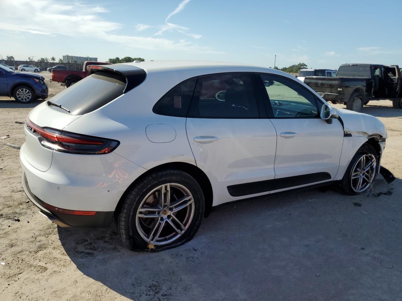 2020 Porsche Macan VIN WP1AA2A50LLB04321 Copart auction photo, front end damage thumbnail 3
