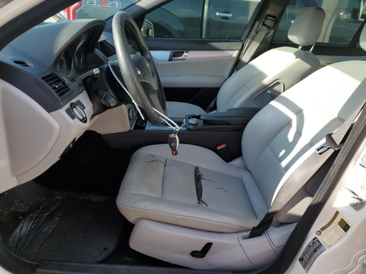 2010 Mercedes-Benz C-klasse VIN WDDGF5EBXAF412404 Copart auction photo, water/flood damage thumbnail 7
