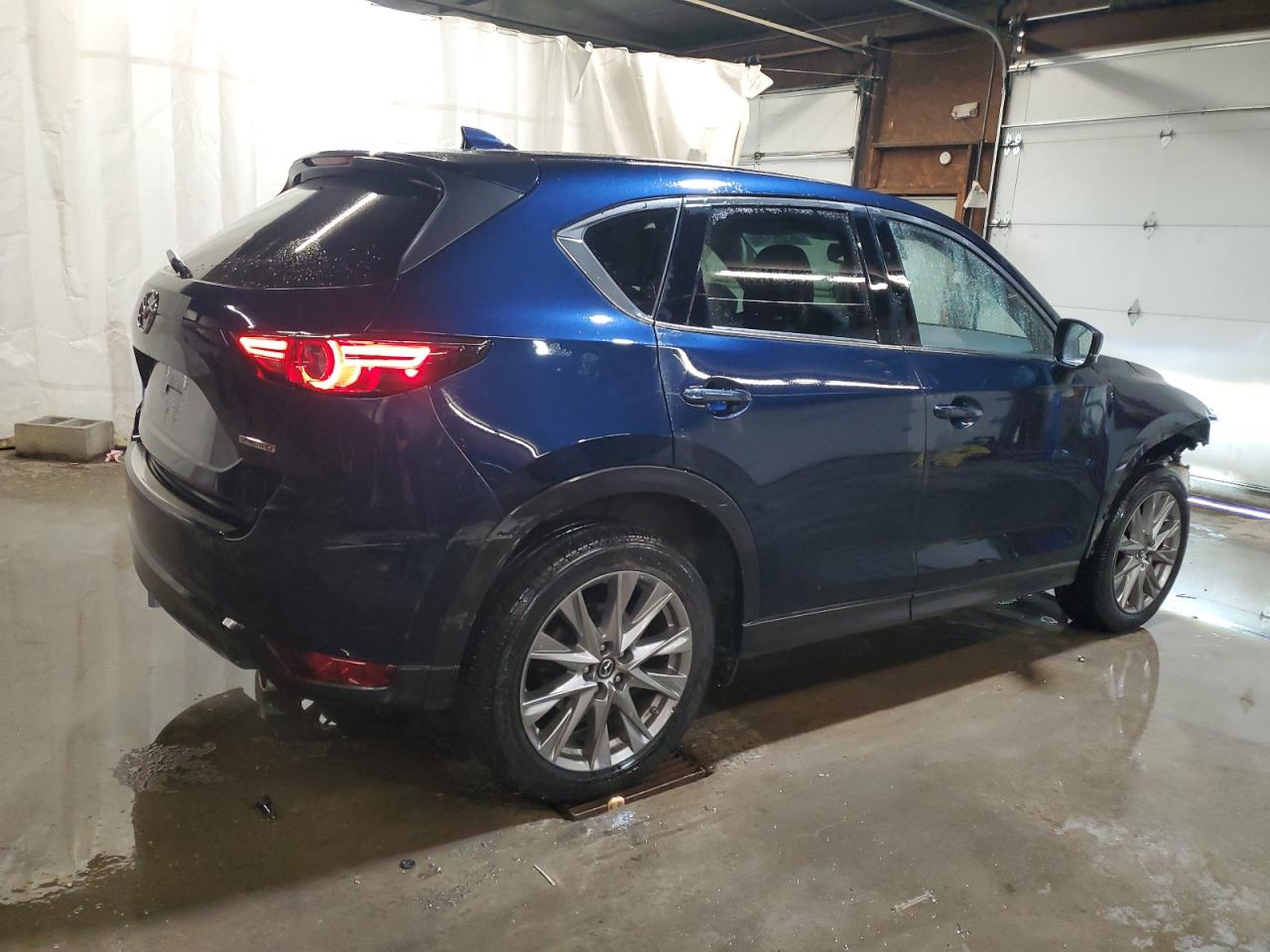 2020 Mazda CX-5 VIN JM3KFBDM0L0767049 Copart auction photo, all over damage thumbnail 3