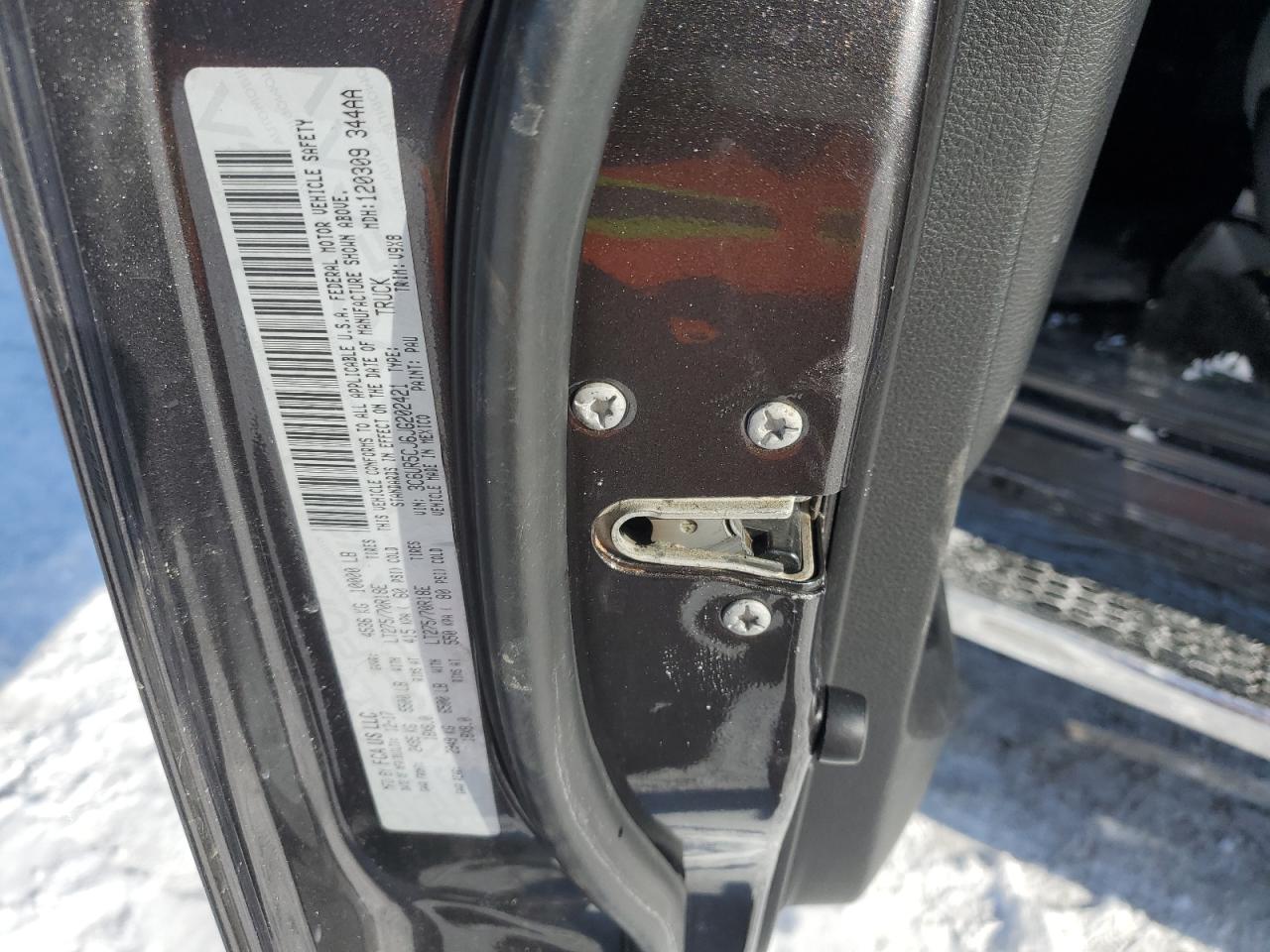 2018 RAM 2500 VIN 3C6UR5CJ6JG202421 Copart auction photo, front end damage thumbnail 13