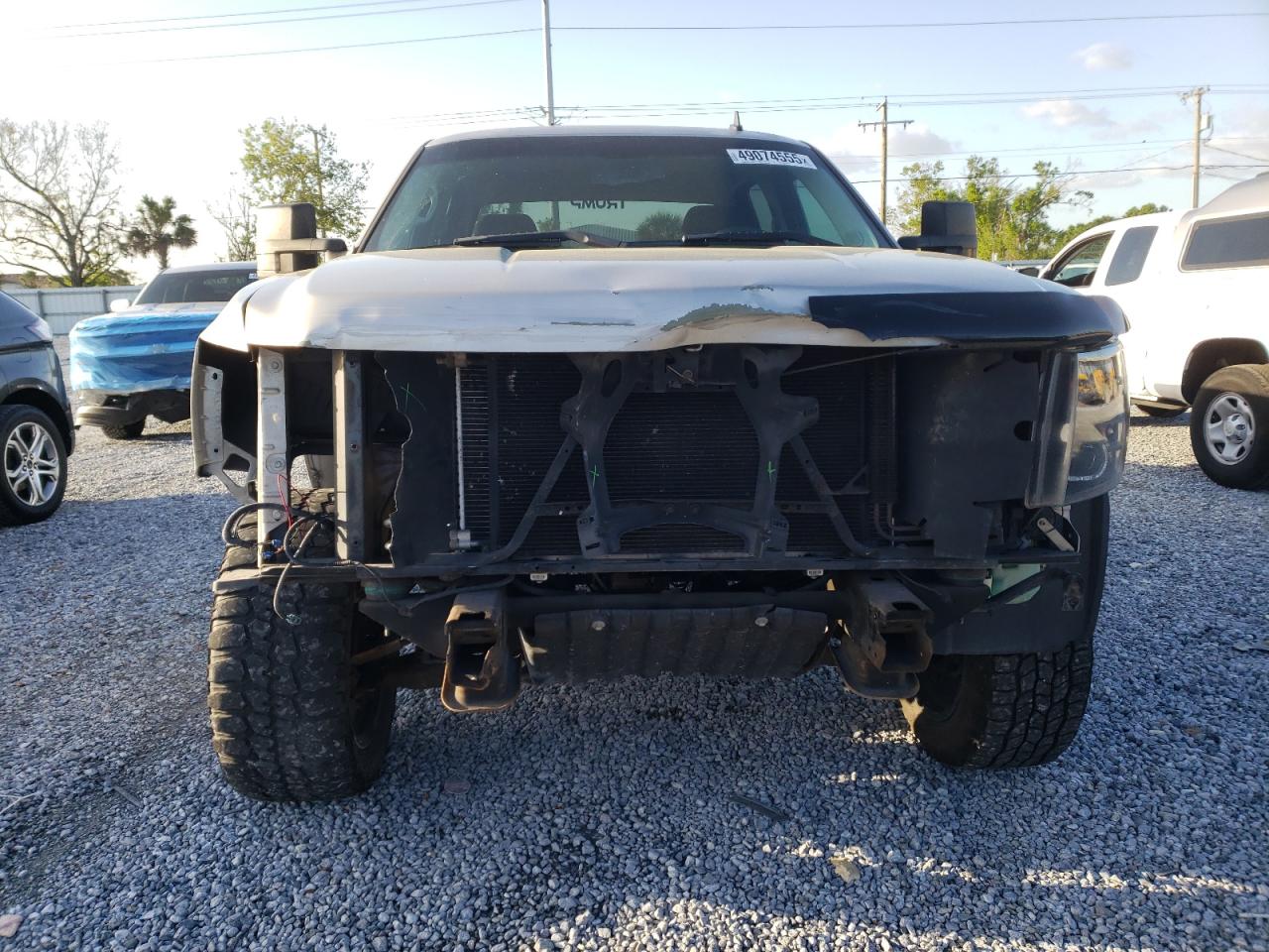 2008 Chevrolet Silverado VIN 2GCEC13C181120091 Copart auction photo, front end damage thumbnail 5