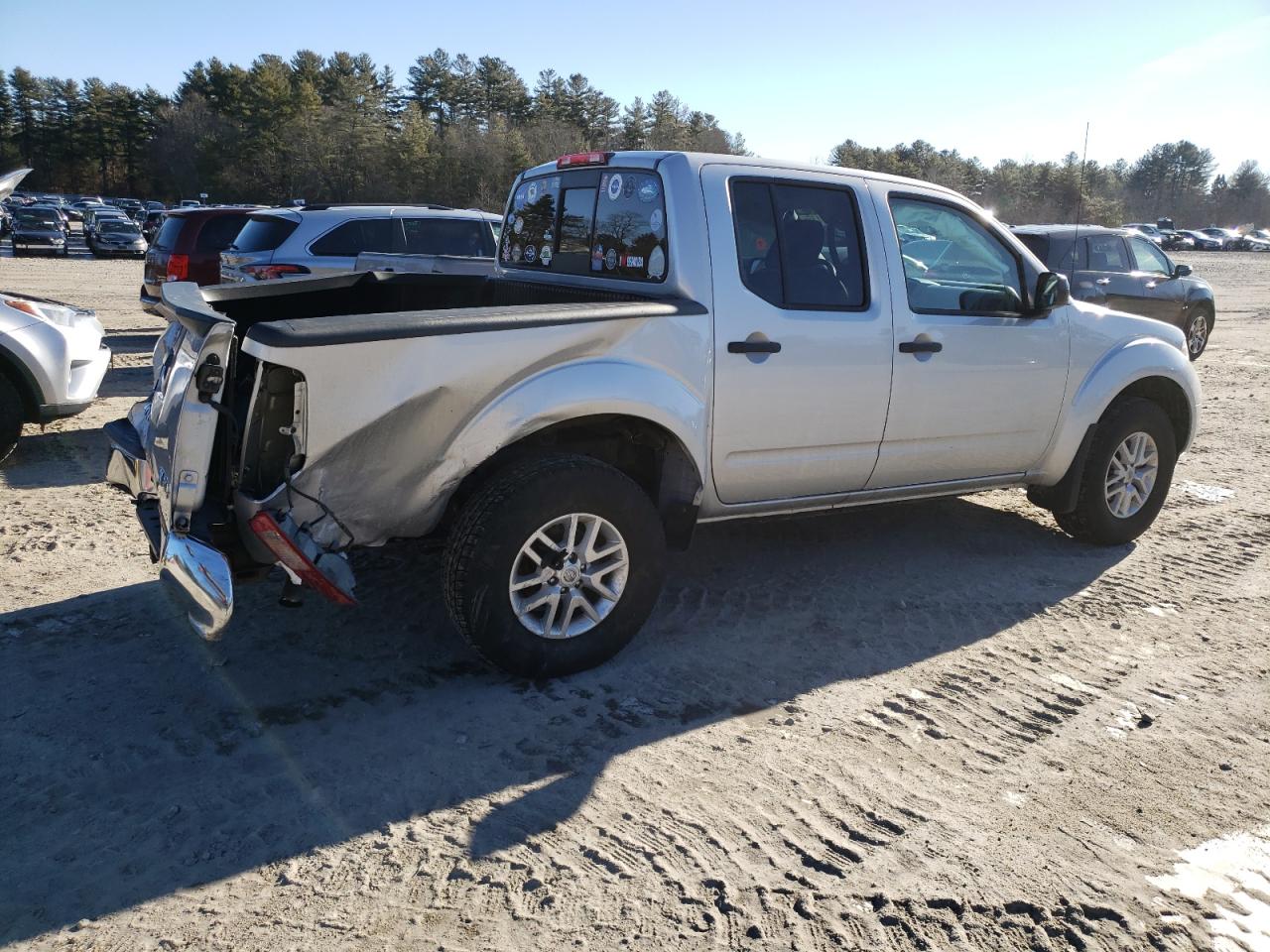 2020 Nissan Navara (Frontier) VIN 1N6ED0EB3LN720367 Copart auction photo, rear end damage thumbnail 3
