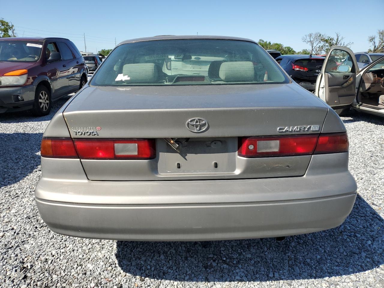 1997 Toyota Camry VIN 4T1BG22K0VU012918 Copart auction photo, minor dent/scratches damage thumbnail 6