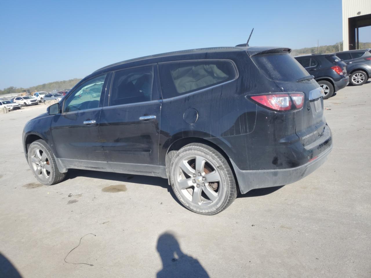 2017 Chevrolet Traverse VIN 1GNKVGKD1HJ121524 Copart auction photo, side damage thumbnail 2