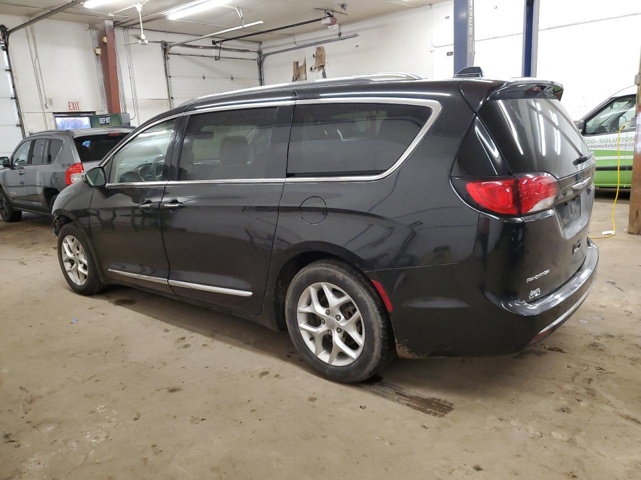 2020 Chrysler Pacifica VIN 2C4RC1GGXLR181299 Copart auction photo, front end damage thumbnail 2