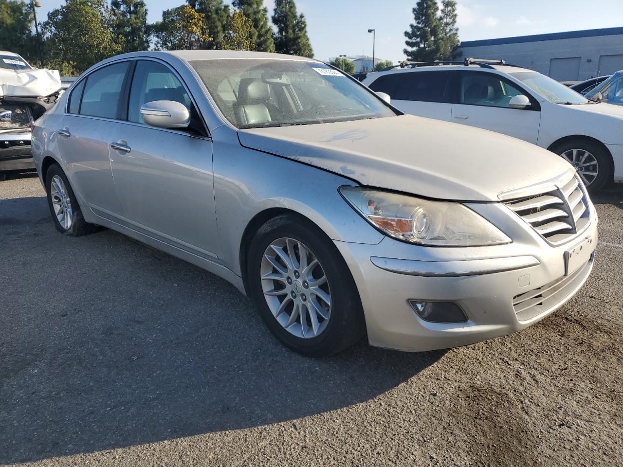 2010 Hyundai Genesis VIN KMHGC4DE5AU081537 Copart auction photo, normal wear damage thumbnail 4