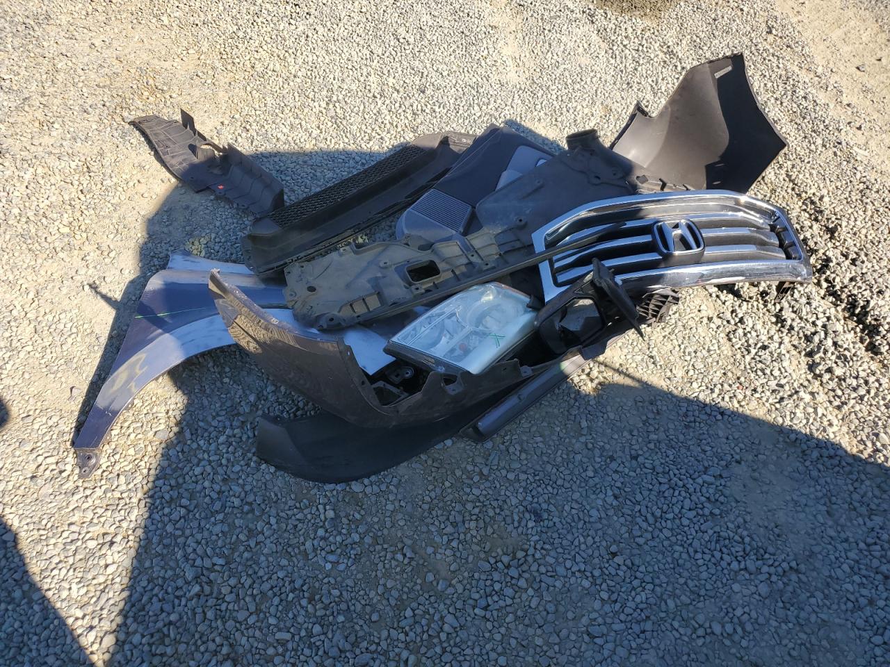 2015 Honda Pilot VIN 5FNYF4H77FB016961 Copart auction photo, all over damage thumbnail 13