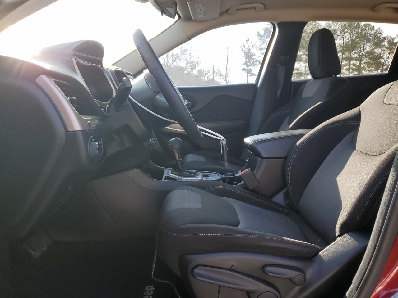 2017 Jeep Grand Cherokee VIN 1C4PJLAS7HW650031 Copart auction photo, rear end / undercarriage damage thumbnail 7