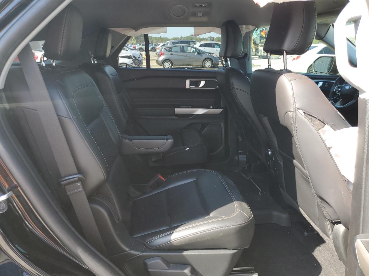 2022 Ford Explorer VIN 1FMSK7DH6NGB37935 Copart auction photo, front end / side damage thumbnail 11