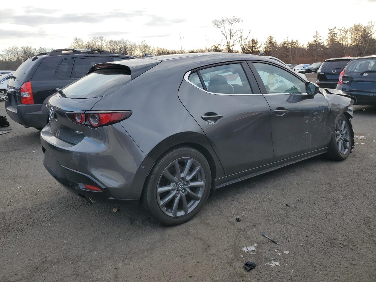 2020 Mazda 3 VIN JM1BPBMM1L1162425 Copart auction photo, front end / side damage thumbnail 3