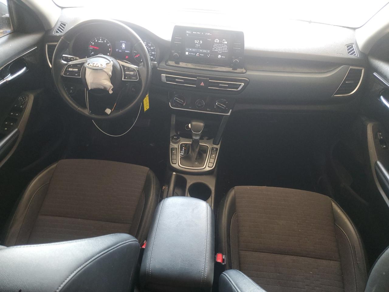 2021 KIA Seltos VIN KNDEUCAA1M7083485 Copart auction photo, front end damage thumbnail 8