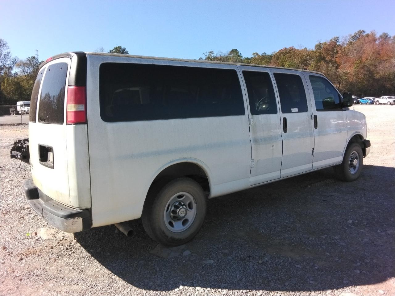 2015 Chevrolet Express VIN 1GAZG1FG8F1107967 Copart auction photo, minor dent/scratches damage thumbnail 3