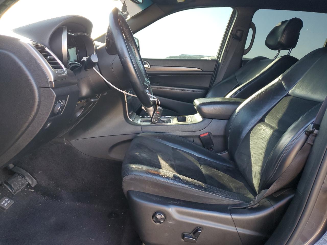 2017 Jeep Grand Cherokee VIN 1C4RJFAG7HC829533 Copart auction photo, front end / side damage thumbnail 7
