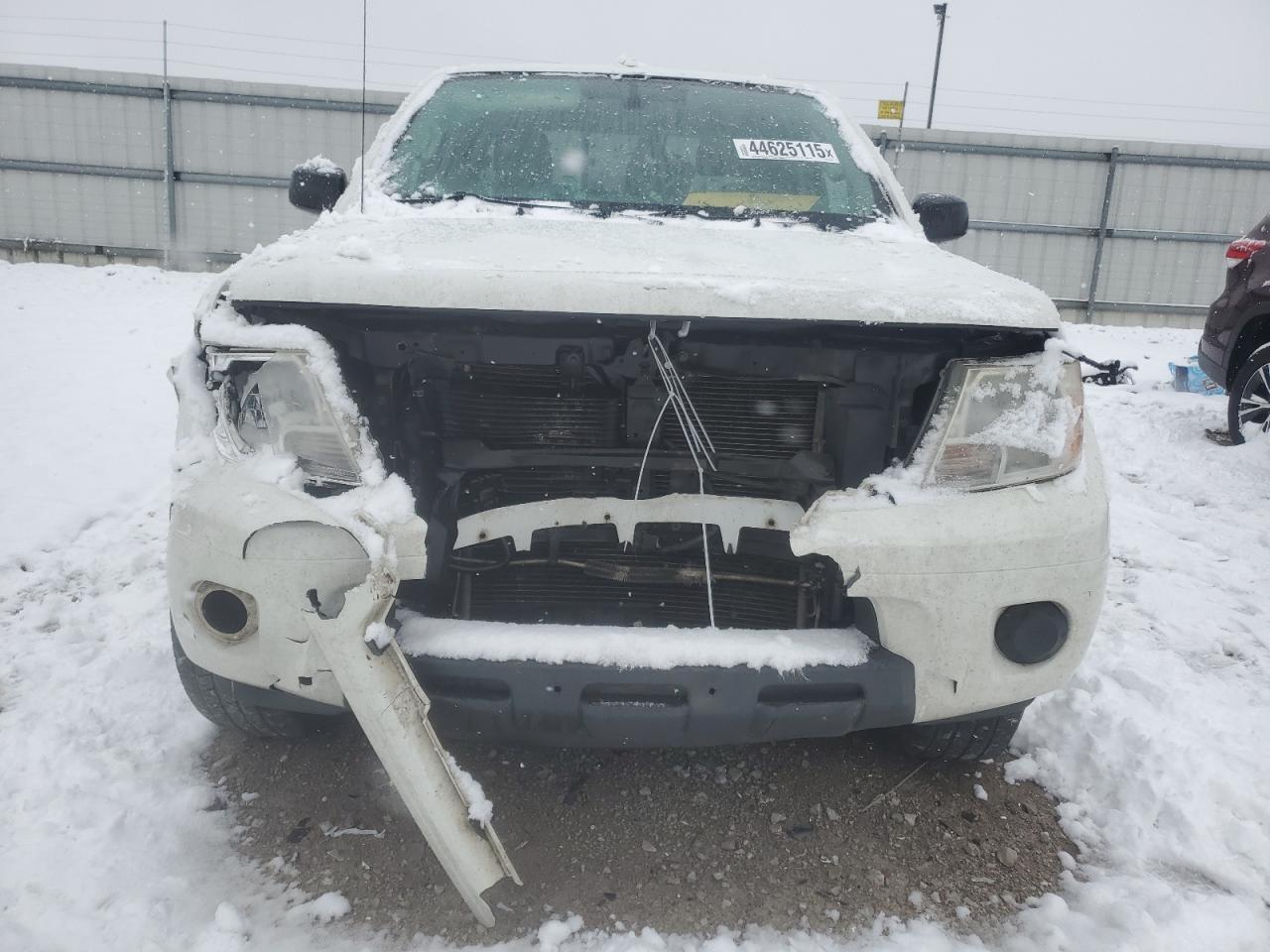 2016 Nissan Navara (Frontier) VIN 1N6AD0EV1GN762860 Copart auction photo, front end damage thumbnail 5
