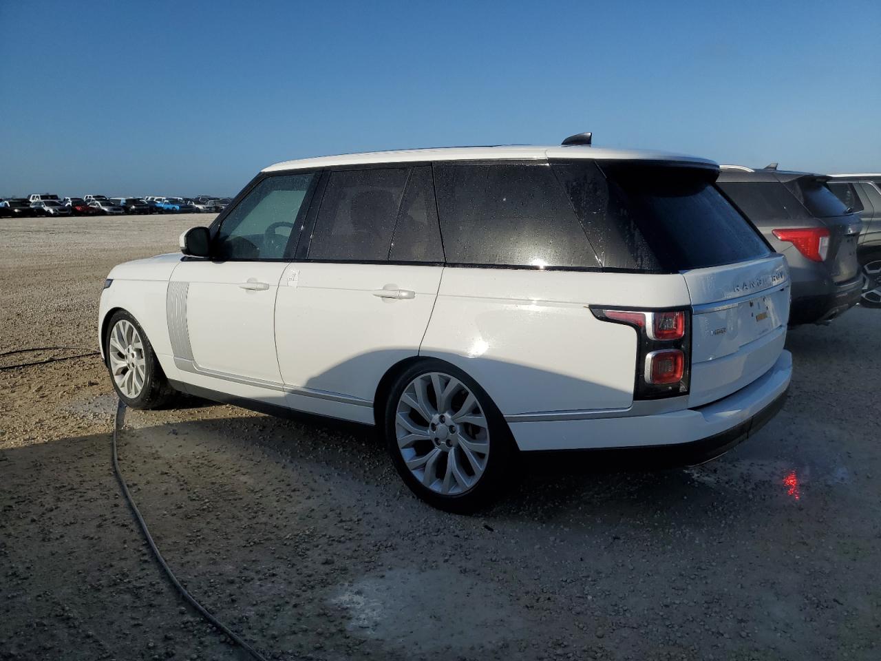 2018 Land Rover Range Rover VIN SALGS2SV9JA515712 Copart auction photo, water/flood damage thumbnail 2