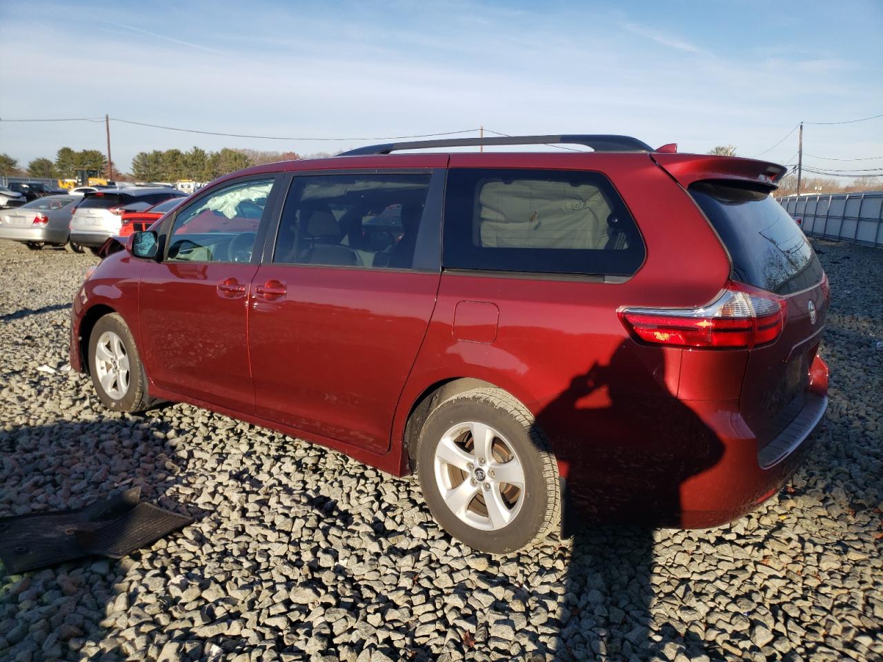 2020 Toyota Sienna VIN 5TDKZ3DC4LS051197 Copart auction photo, front end damage thumbnail 2