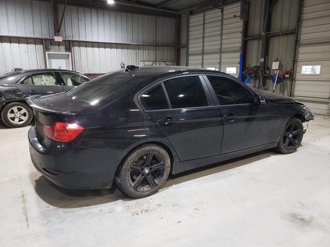 2015 BMW 3er VIN WBA3B1C53FP681398 Copart auction photo, front end / undercarriage damage thumbnail 3