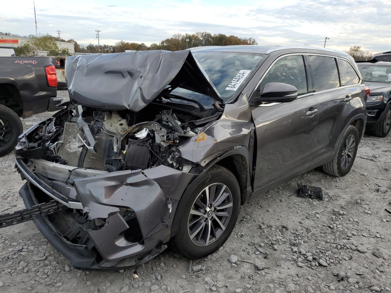 2019 Toyota Highlander VIN 5TDKZRFH7KS571999