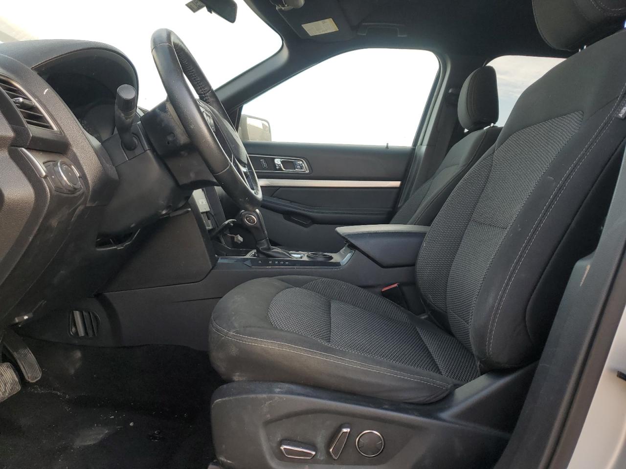 2018 Ford Explorer VIN 1FM5K7D81JGB55542 Copart auction photo, side / minor dent/scratches damage thumbnail 7