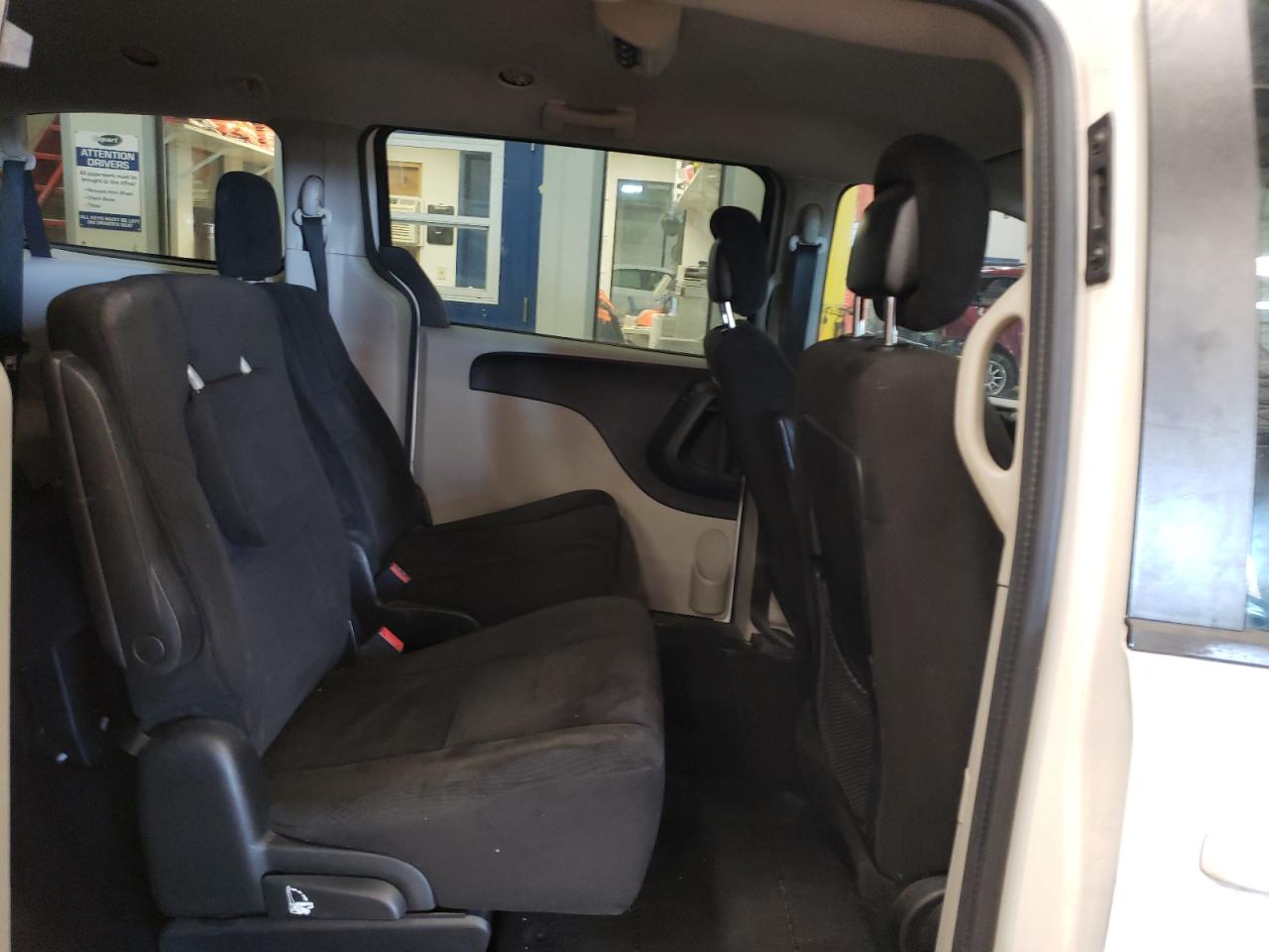 2013 Dodge Caravan VIN 2C4RDGCG8DR575536 Copart auction photo, front end / hail damage thumbnail 11