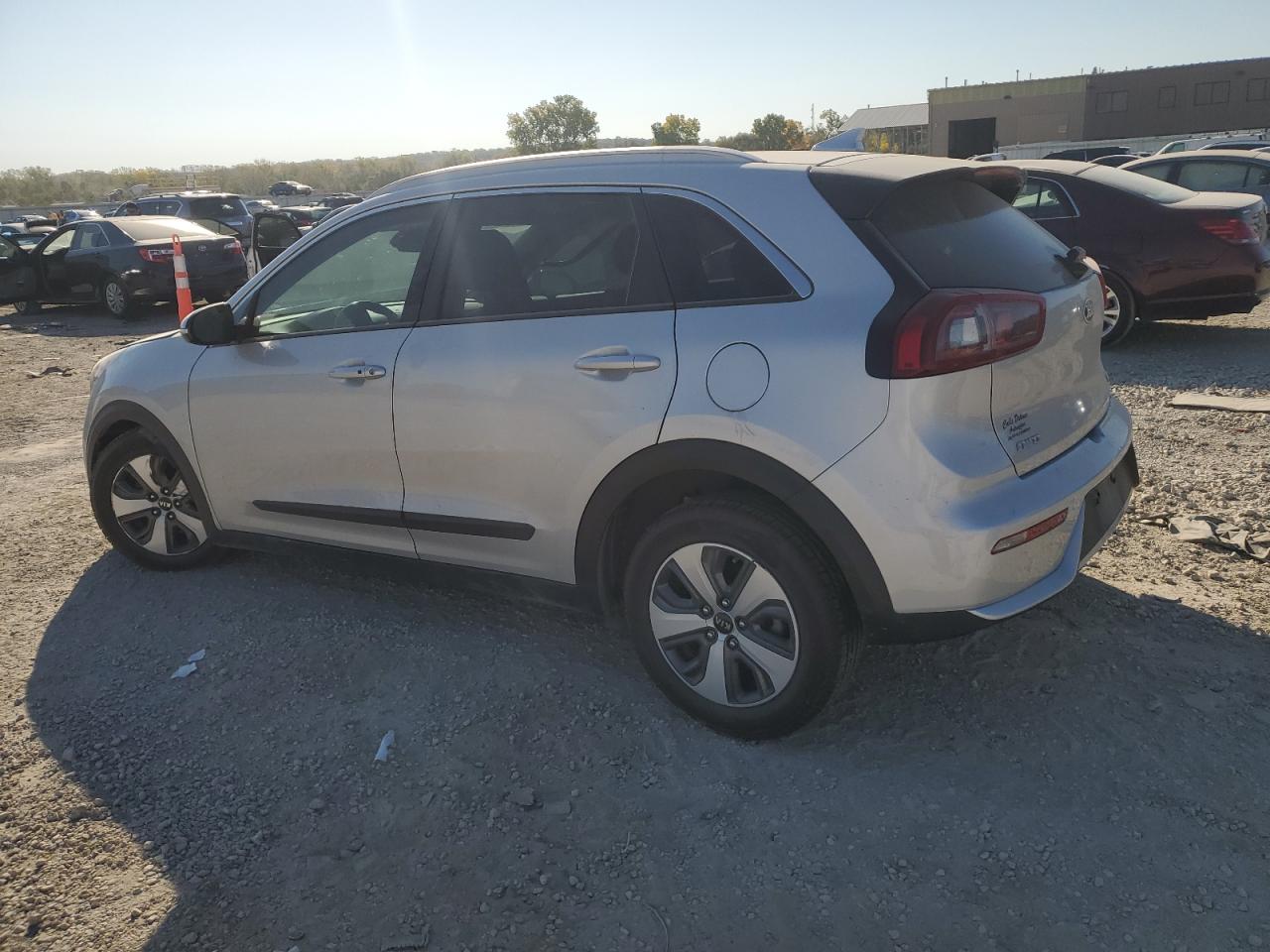 2017 KIA Niro VIN KNDCC3LC6H5100646 Copart auction photo, side / front end damage thumbnail 2