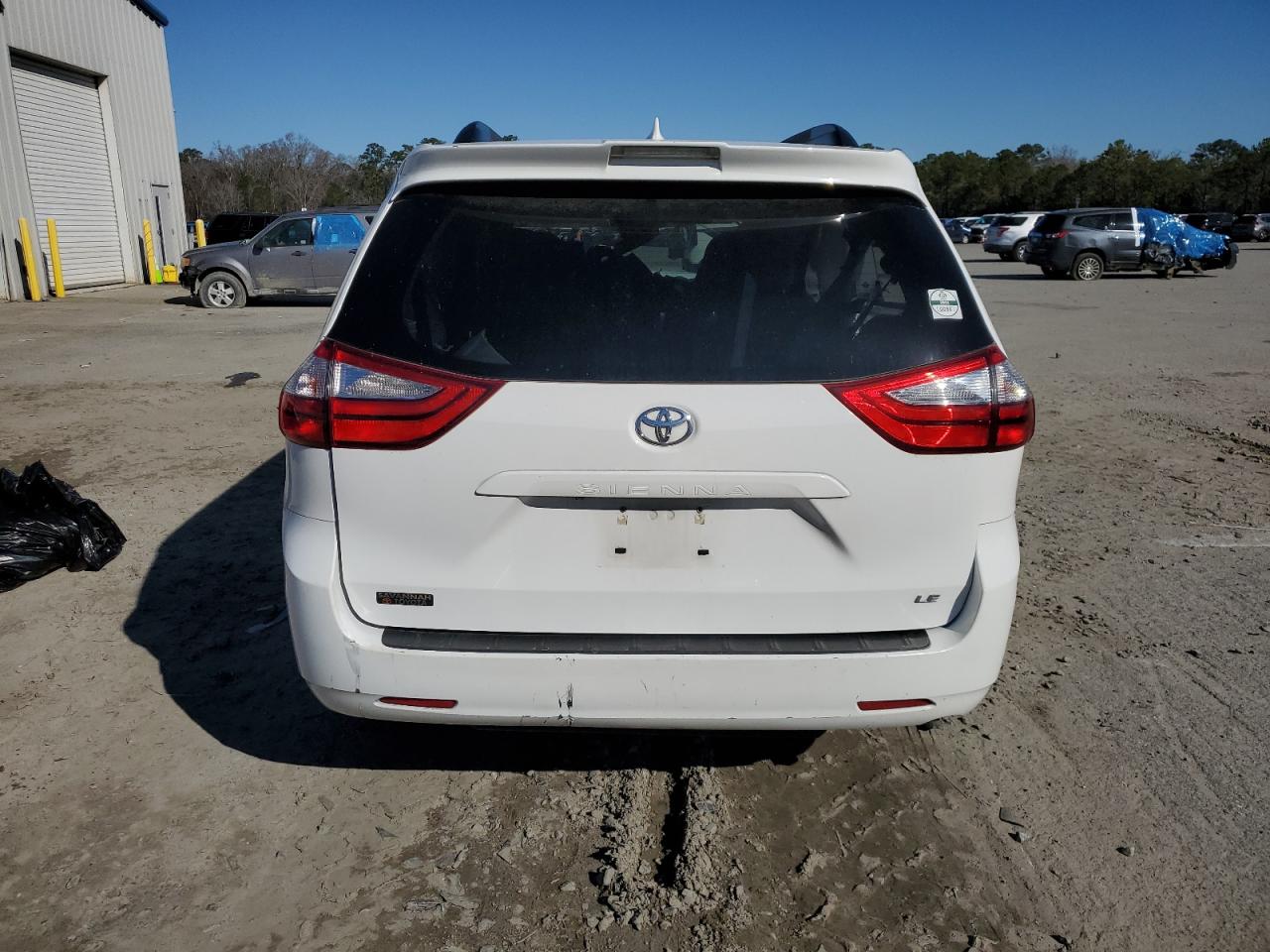 2018 Toyota Sienna VIN 5TDKZ3DC6JS920895 Copart auction photo, all over damage thumbnail 6