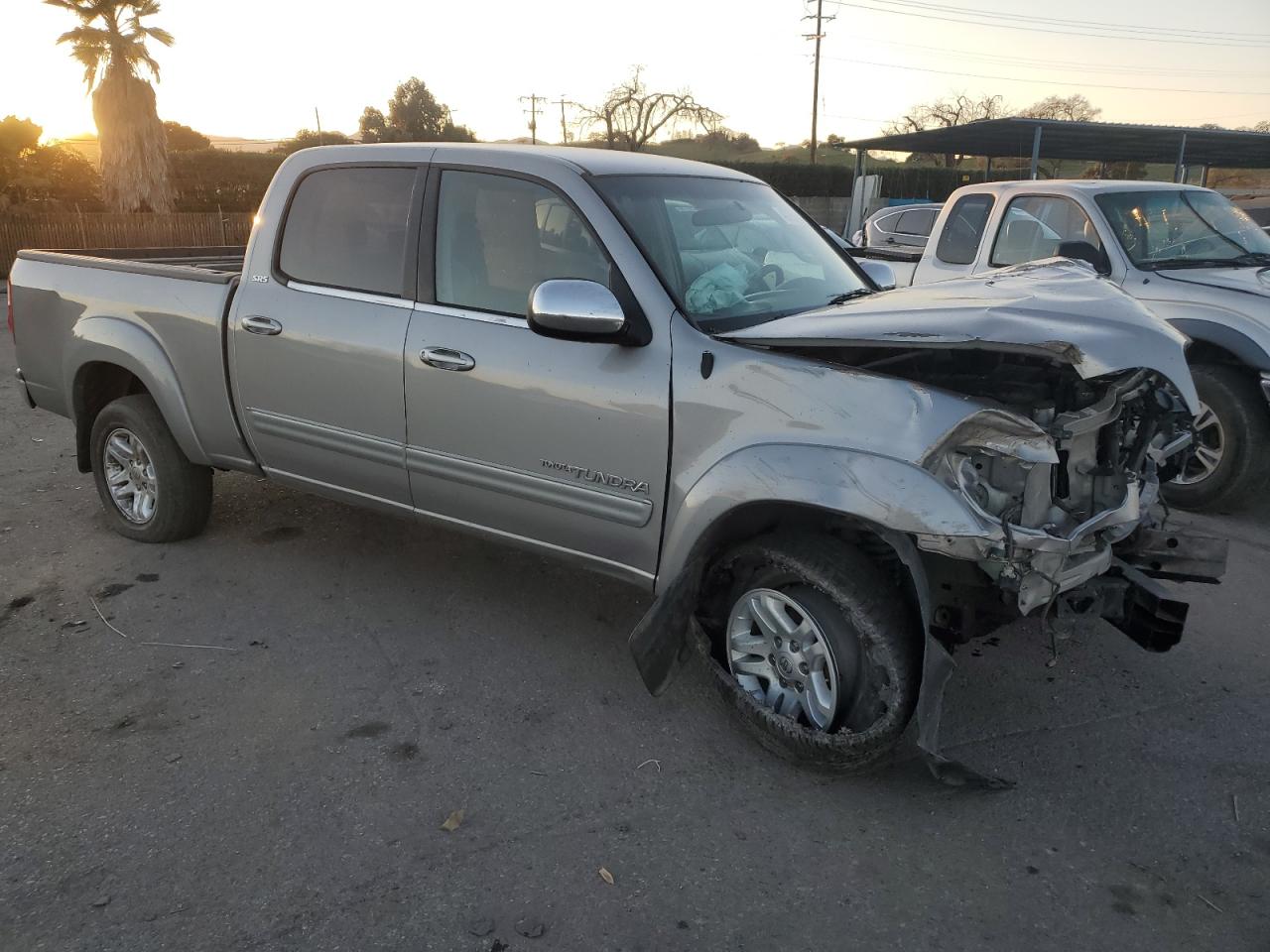 2004 Toyota Tundra VIN 5TBET34104S453256 Copart auction photo, front end damage thumbnail 4