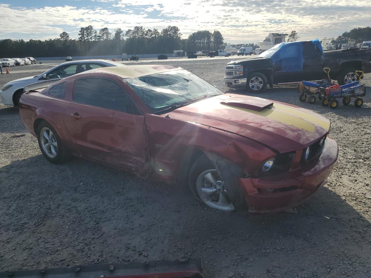 2007 Ford Mustang VIN 1ZVHT82H975267272 Copart auction photo, rollover damage thumbnail 4