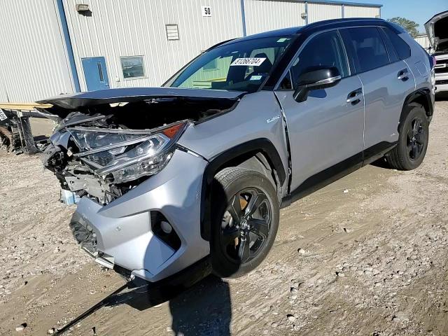 2019 Toyota RAV 4 VIN JTMEWRFV5KD508438 Copart auction photo, front end / minor dent/scratches damage thumbnail 11