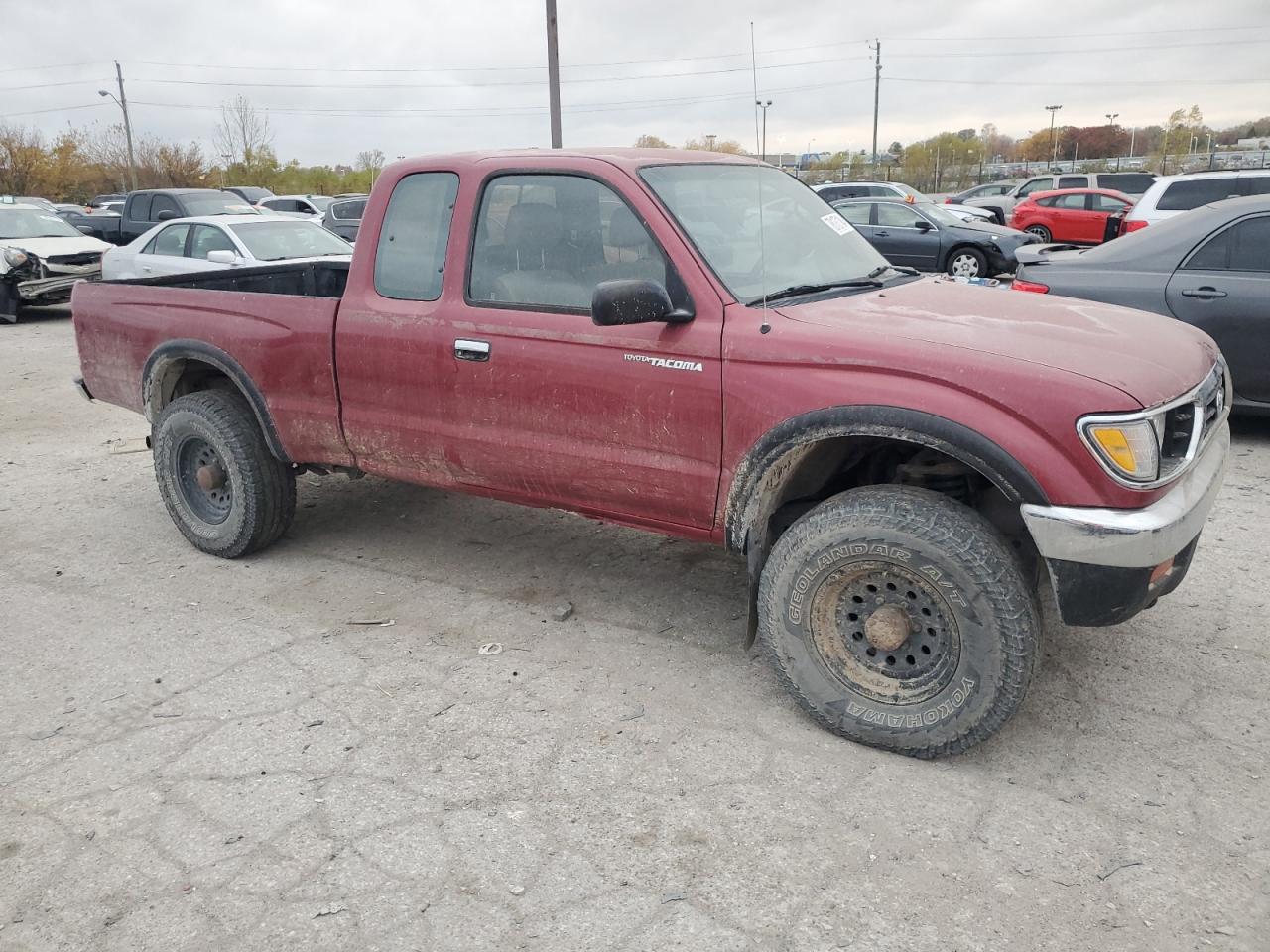 1996 Toyota Tacoma VIN 4TAWN72NXTZ134166 Copart auction photo, front end / rear end damage thumbnail 4