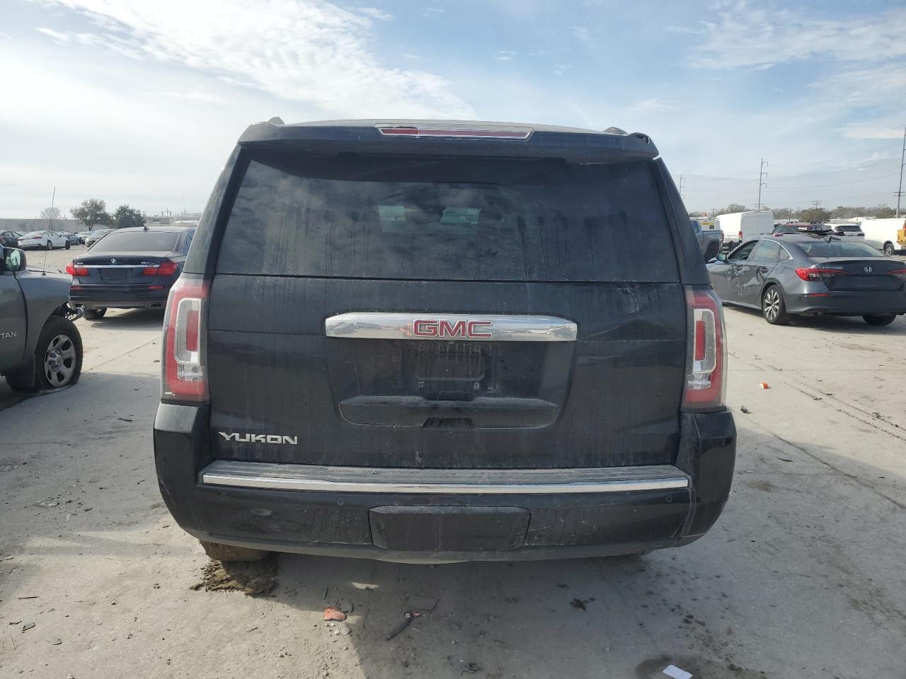 2015 GMC Yukon VIN 1GKS1CKJ2FR699959 Copart auction photo, front end damage thumbnail 6