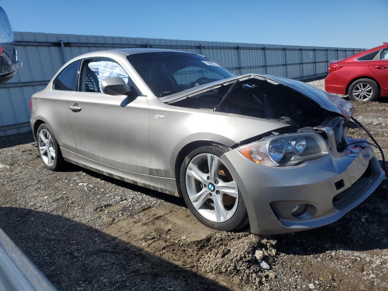 2012 BMW 1er VIN WBAUP7C58CVP23483 Copart auction photo, front end damage thumbnail 4