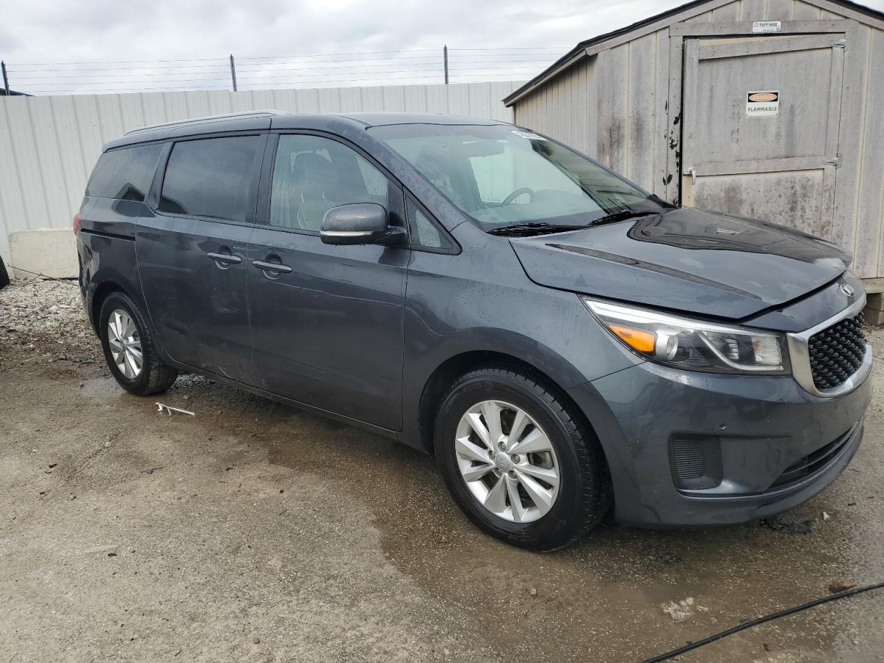 2017 KIA Sedona VIN KNDMB5C14H6280429 Copart auction photo, front end / side damage thumbnail 4