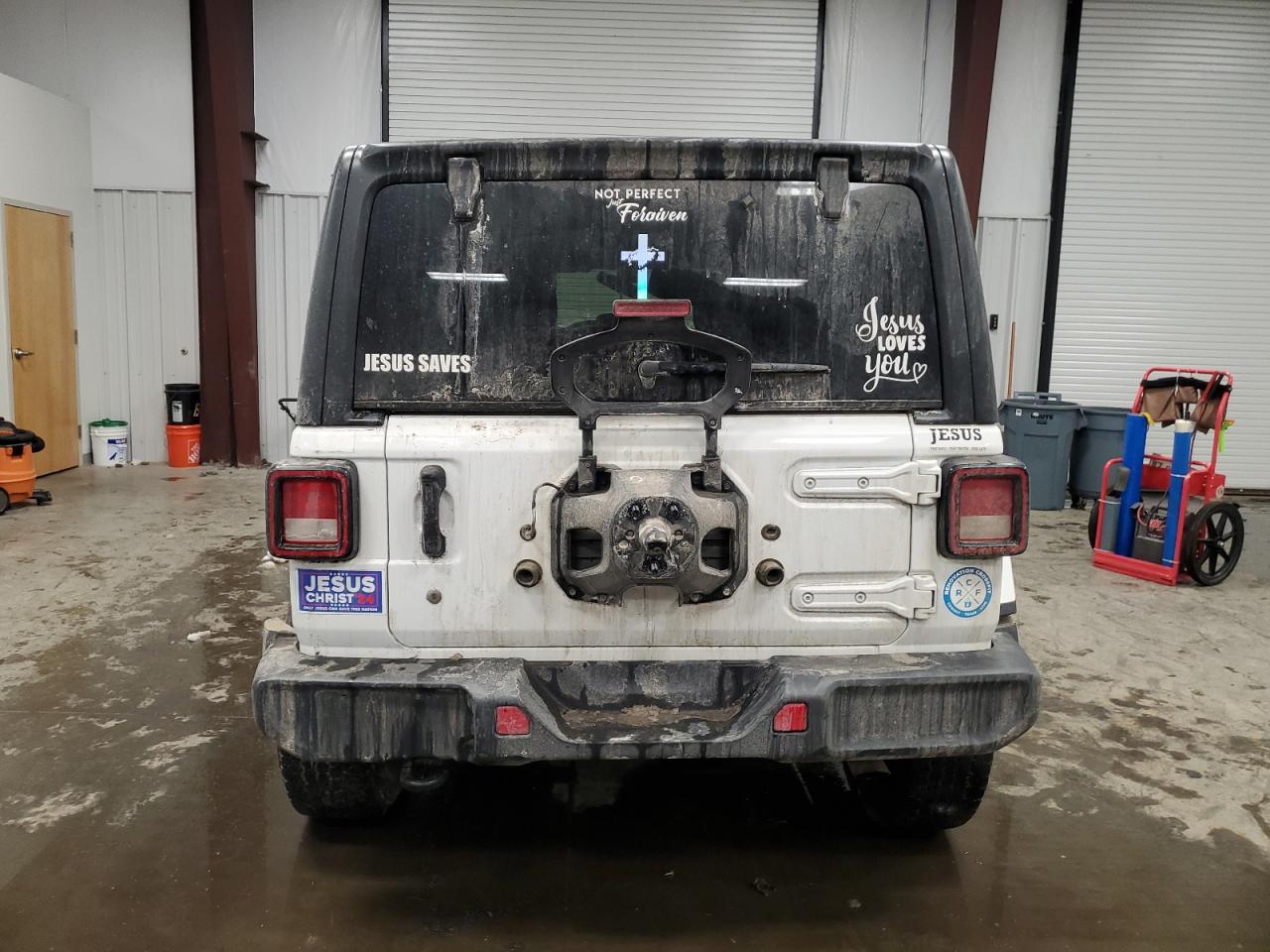 2020 Jeep Wrangler VIN 1C4HJXEN9LW165186 Copart auction photo, side damage thumbnail 6
