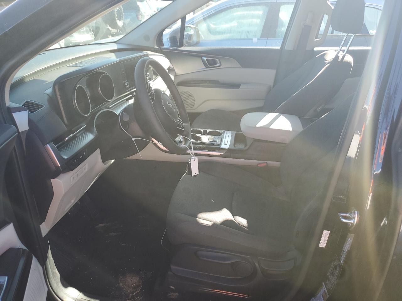 2024 KIA Carnival VIN KNDNB4H32R6381026 Copart auction photo, water/flood damage thumbnail 7